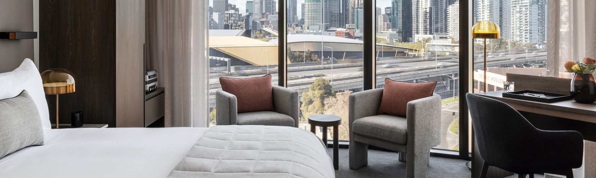 Oakwood Premier Melbourne Apartment Banner Desktop