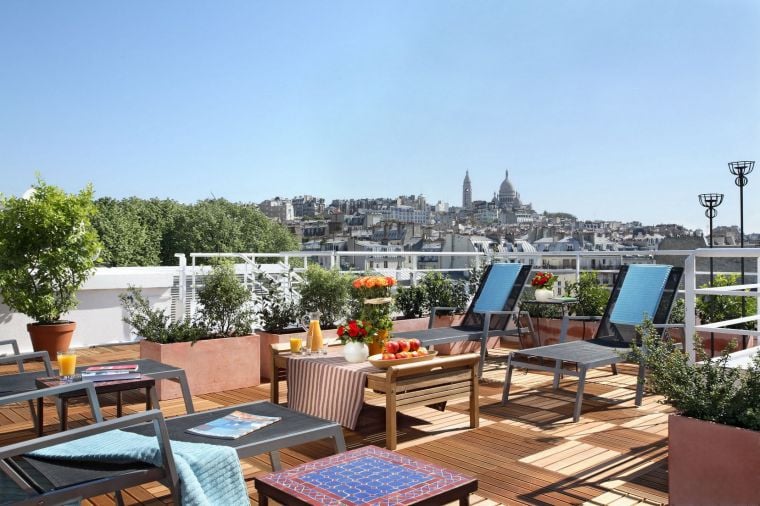 Terrace with view on Montmartre and the Sacré-Coeur Basilica, apart hotel Paris 18