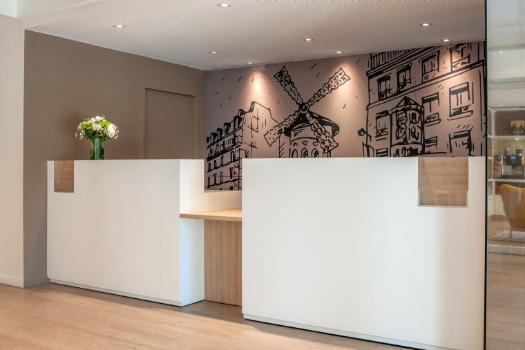 Reception open 24/7 of our apart hotel in Paris 18