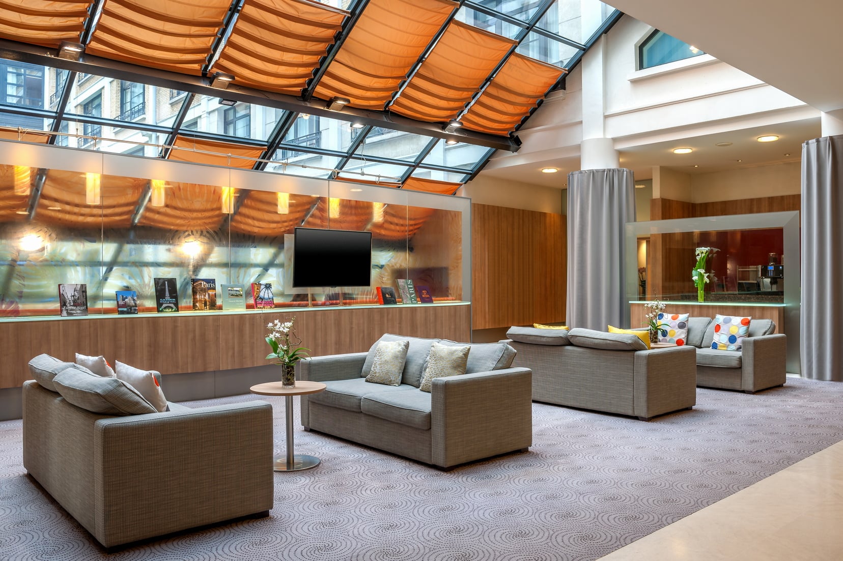 Espace lounge de notre appart hotel à Paris 6