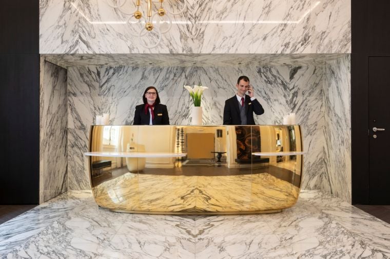 Réception de notre Hôtel 5 étoiles à Paris 8