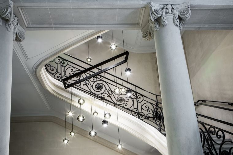 Escaliers d'honneur de notre Hôtel 5 étoiles à Paris 8