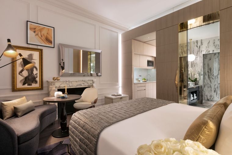 Studio Exécutif avec sa cuisine entièrement équipée et sa salle de bain, Hôtel 5 étoiles à Paris 8