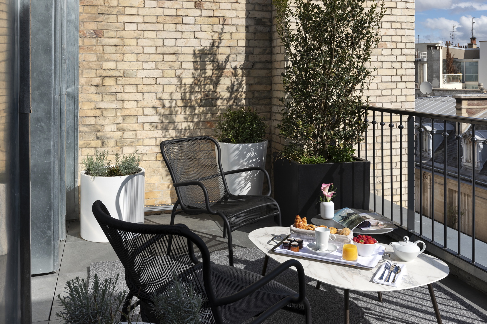 Terrasse aménagée du Duplex Toits de Paris - Terrasse, Hôtel 5 étoiles à Paris 8