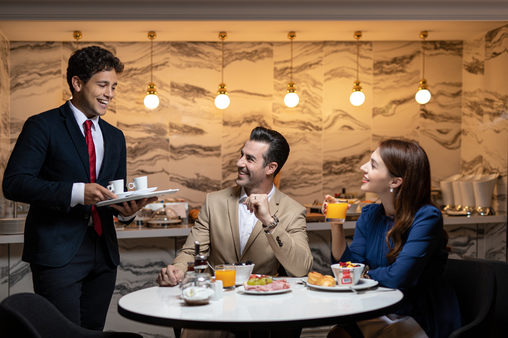 Salle de petit-déjeuner de notre Hôtel 5 étoiles à Paris 8
