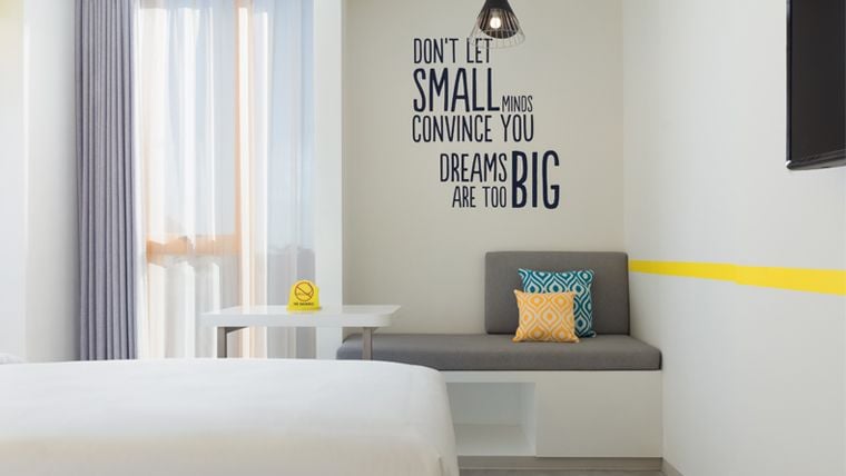 YELLO Room
