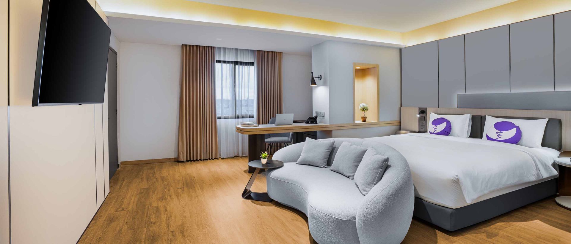 Banner Family Suite room Fox Nagoya Batam