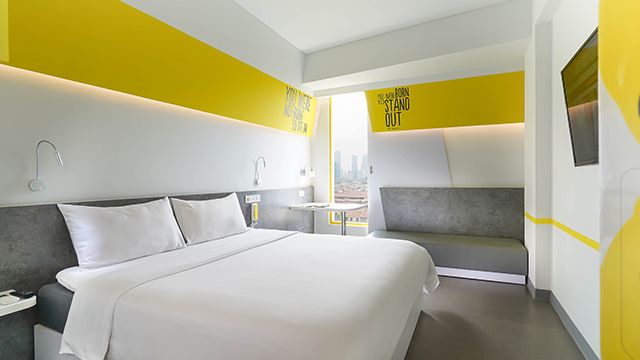YELLO Room