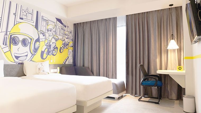 YELLO Room