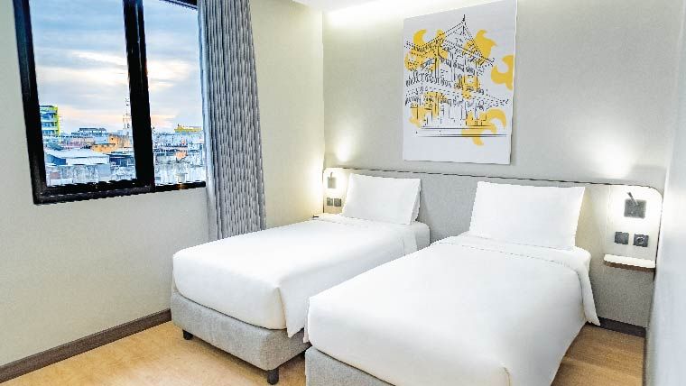 Yello Room