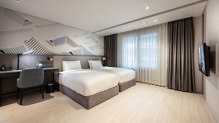 Deluxe Room Twin