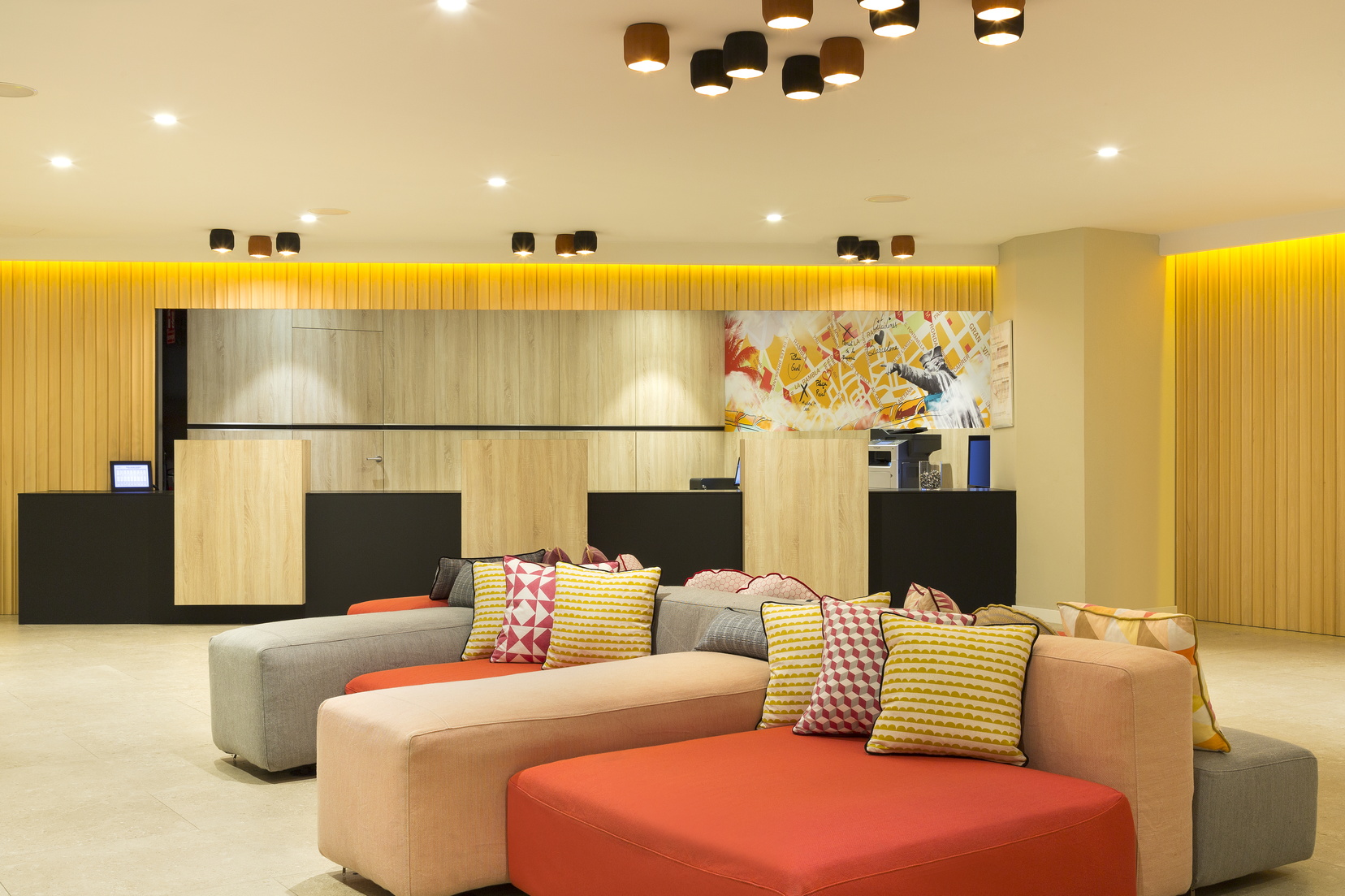 Reception and lounge area of our apart hotel in Barcelona