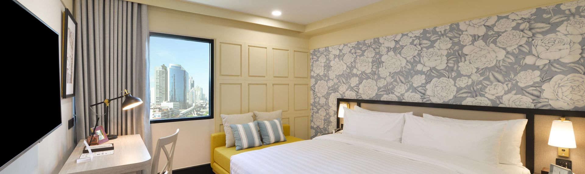 Oakwood Hotel Residence Bangkok Superior Banner Desktop