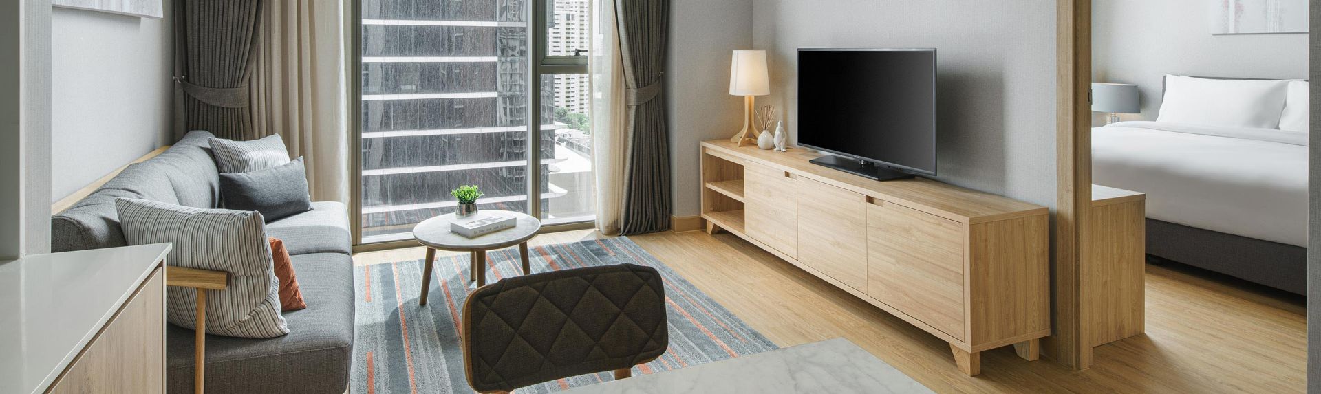 Oakwood Suites Bangkok Premier Apartment Banner Desktop