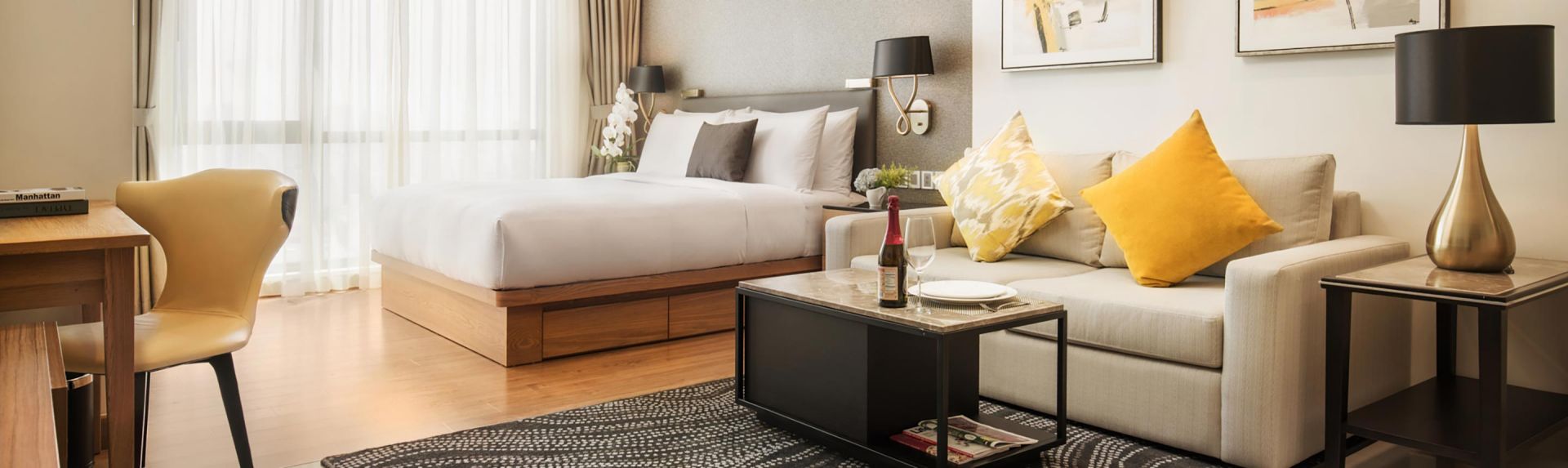 Bảng chữ cái Oakwood Residence Saigon Studio Deluxe Banner Desktop