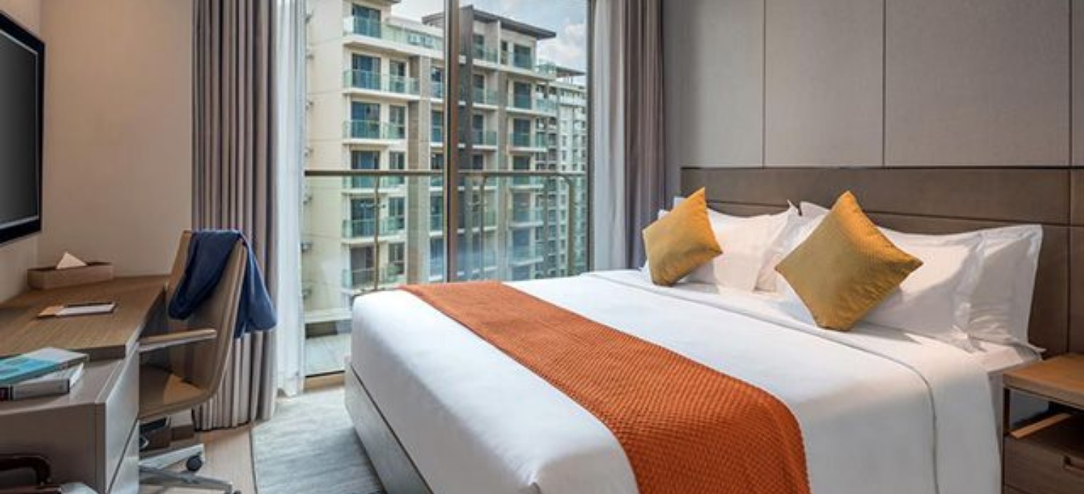 oakwood premier phnom penh one bedroom deluxe apartment
