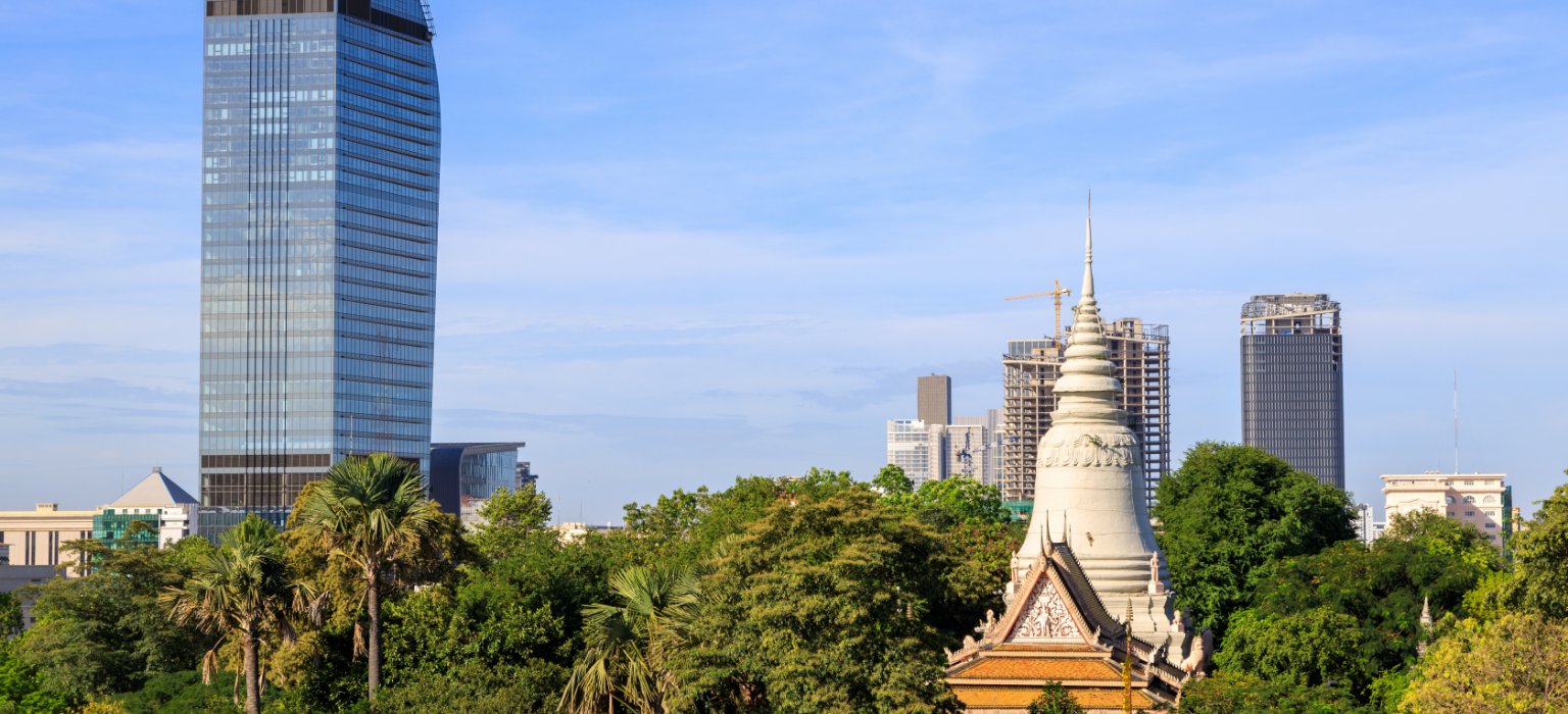 wat phnom khmer buddhist temple phnom penh