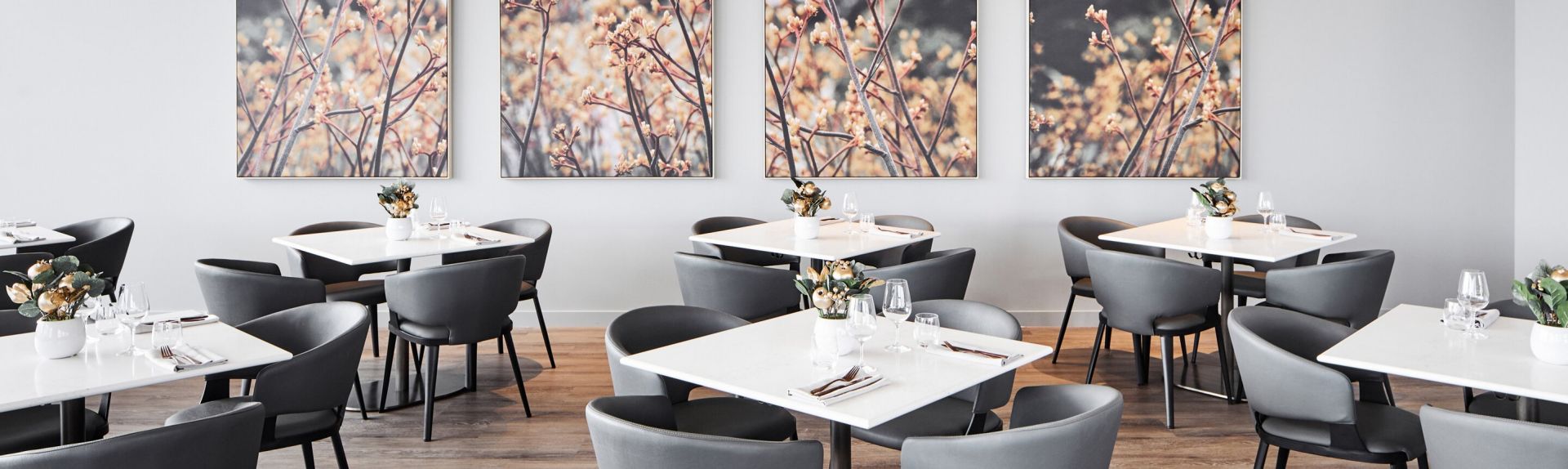 Oakwood Premier Melbourne DIning