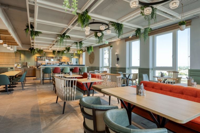 Breakfast room