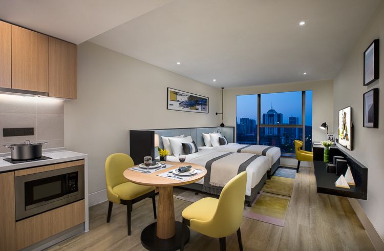 Studio Executive Twin