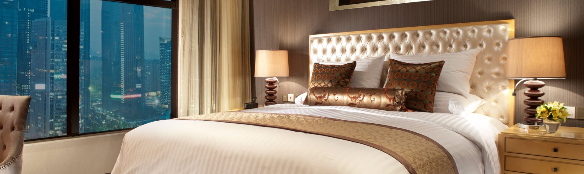 Oakwood Premier Guangzhou Offers Banner Desktop