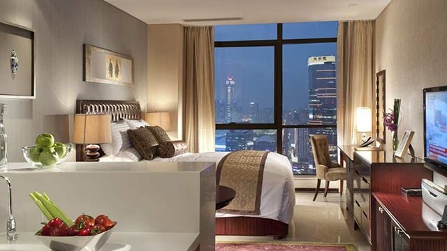 Overview Studio Deluxe King Thumb