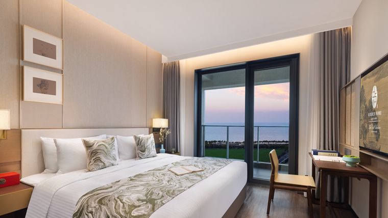 Three-Bedroom Executive with View