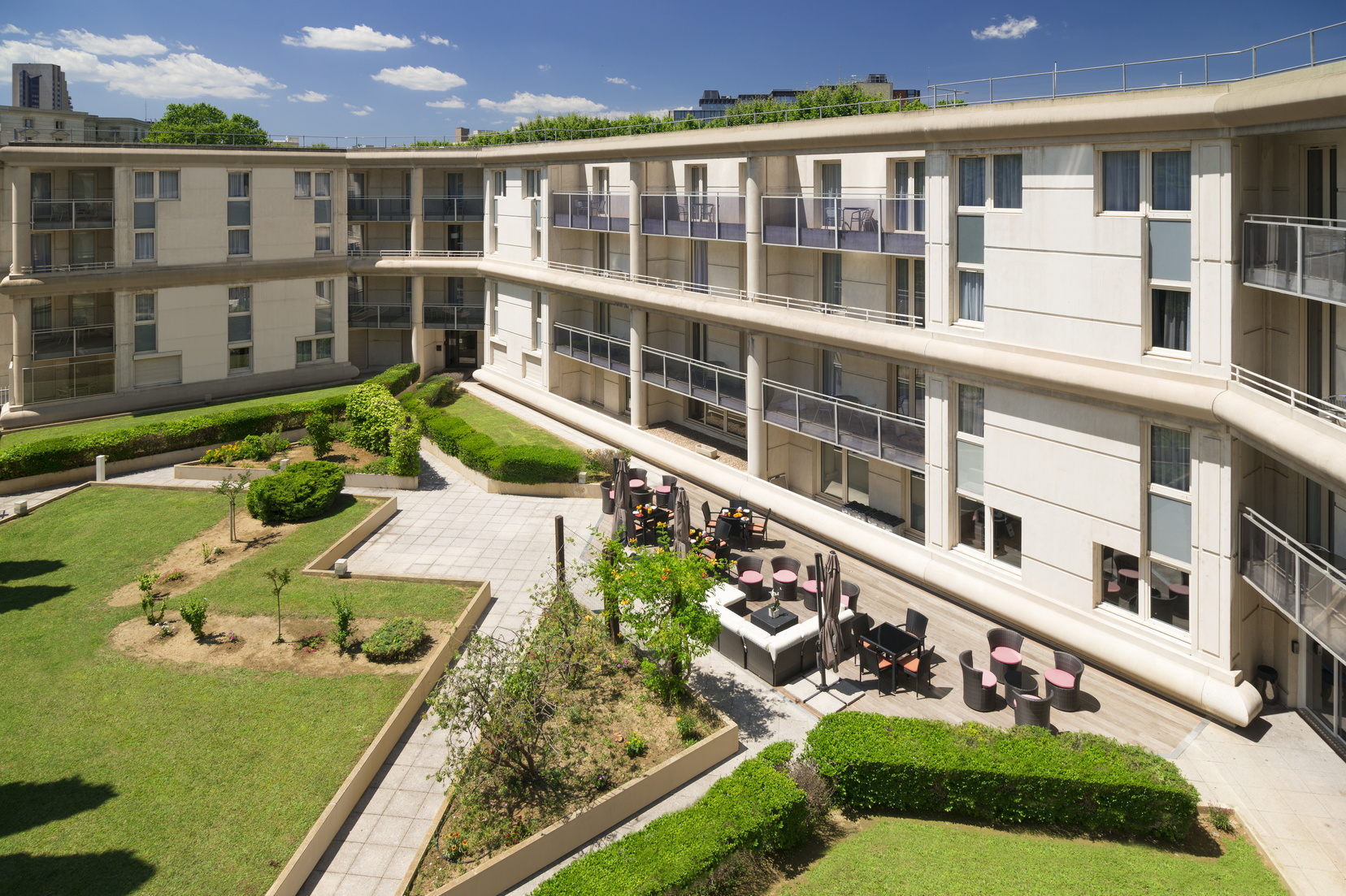 Garden of our apart hotel in Montpellier
