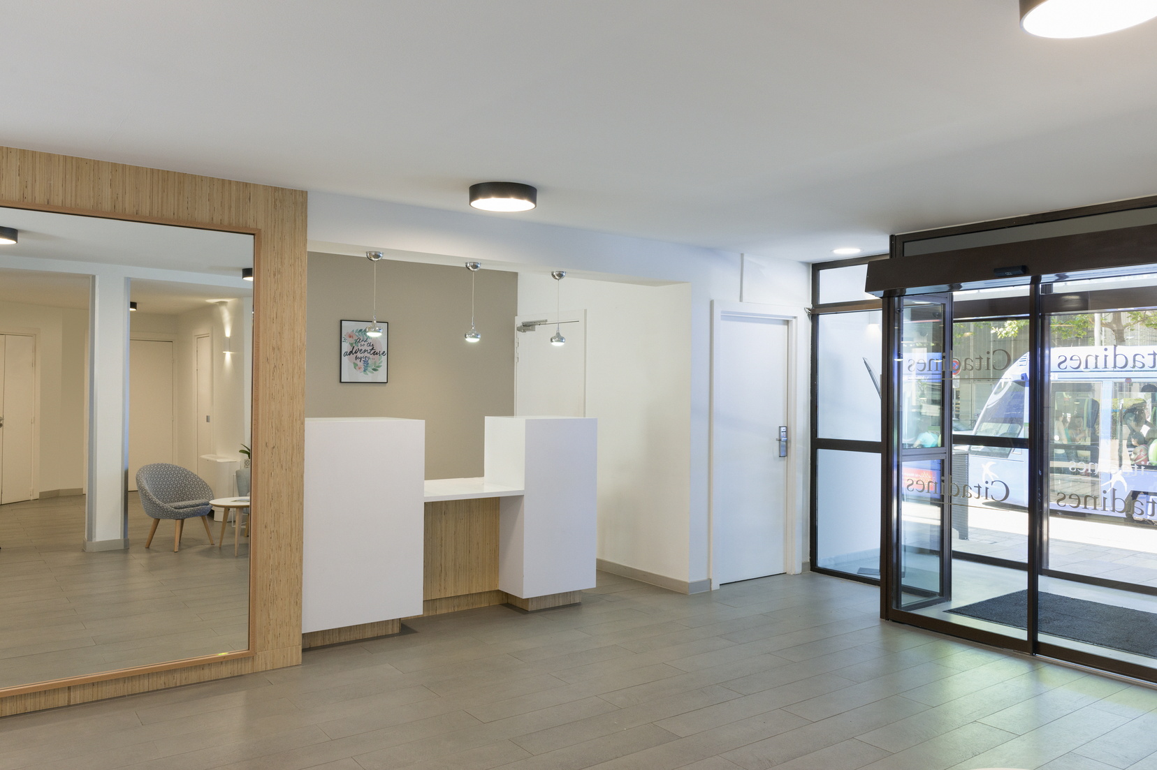 Reception open 24/7 of our Montpellier apart hotel