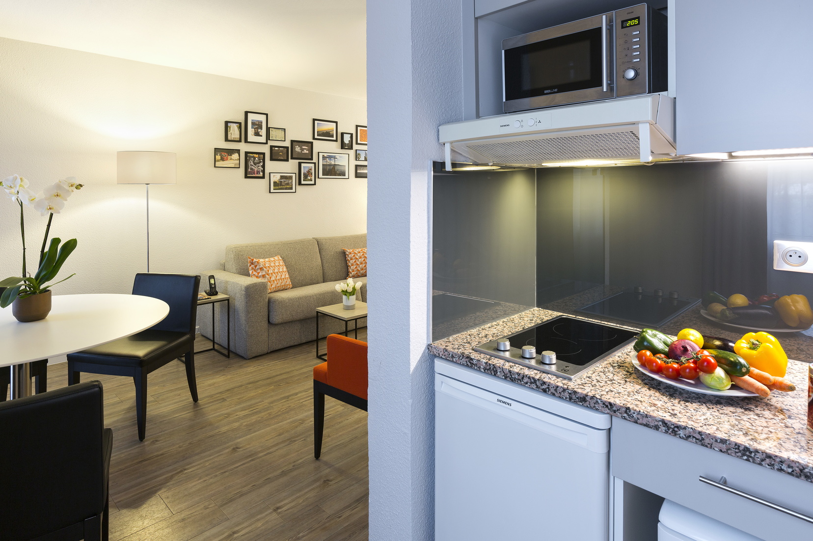 Fully equipped kitchen of a 1-Bedroom Apartment, apart hotel Montpellier