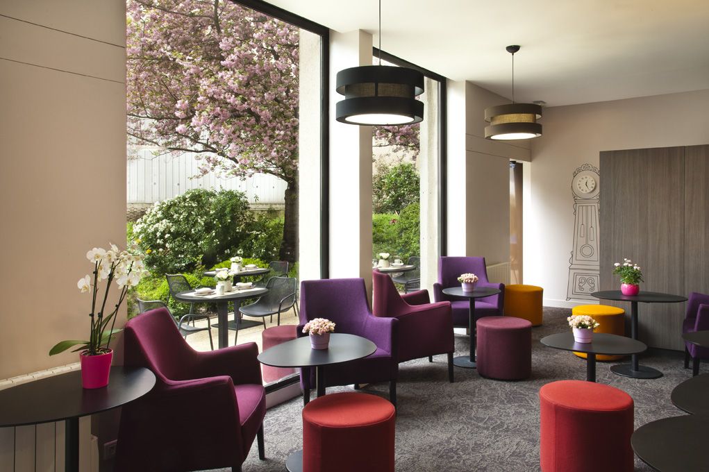 Breakfast room open 7 days a week, apart hotel Paris 13