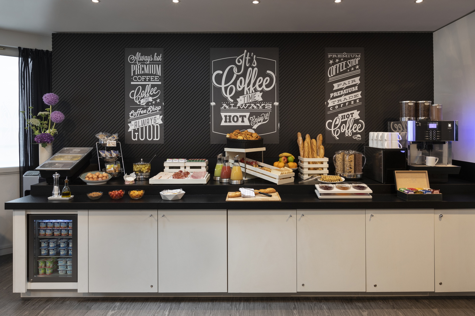 Buffet continental, appart hotel Paris 11