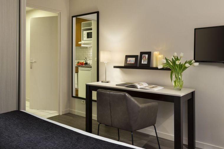 Estudio equipado con un despacho y una cocina, apart hotel Paris 18