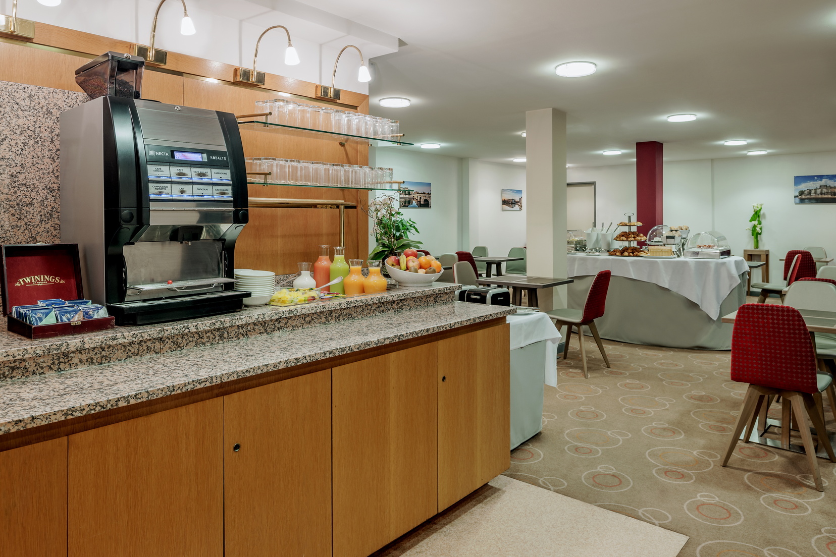 Breakfast room open 7 days a week in our apart hotel Paris 6