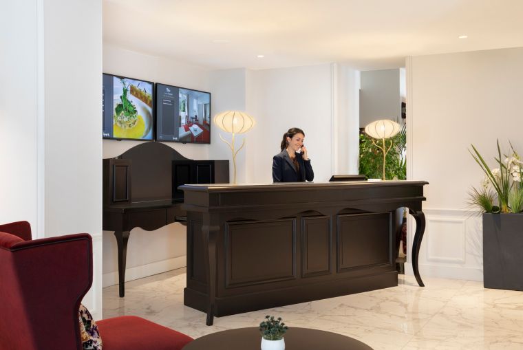 Réception ouverte 24/7 de notre hôtel à Tours