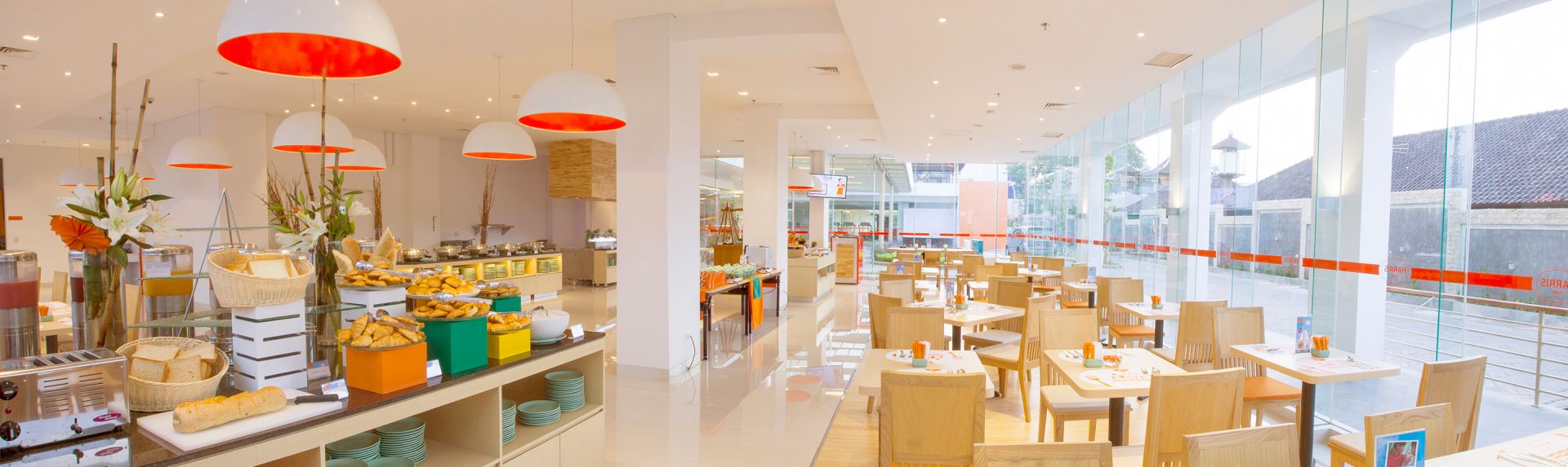 HARRIS Hotel & Conventions Denpasar Bali Dining