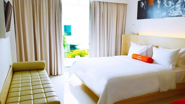 HARRIS Deluxe Pool View