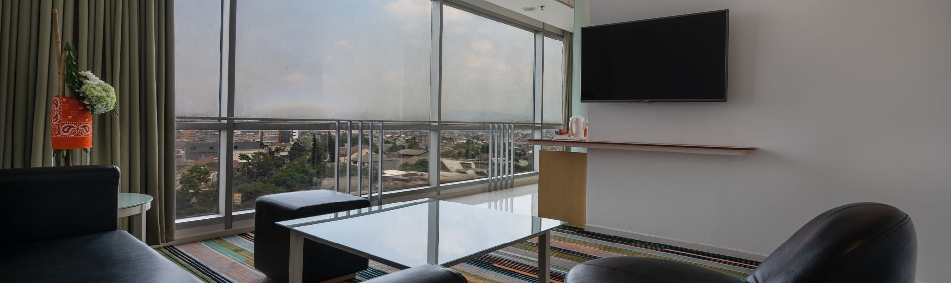 HFCB-banner-mobile-HARRIS-Suite