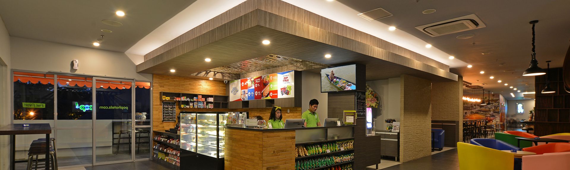  Dekstop spanduk POP Hotel Banjarmasin