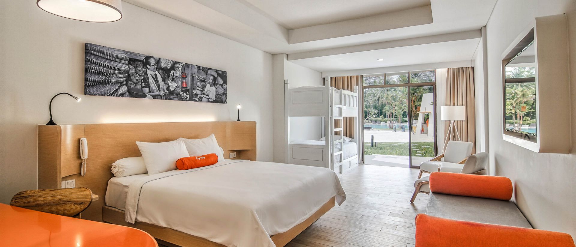 HRBW banner desktop rooms