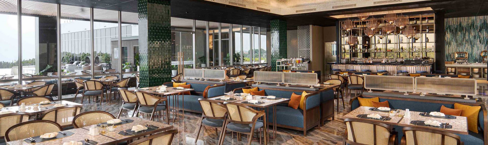 Banner Dining Oakwood Grand Batam