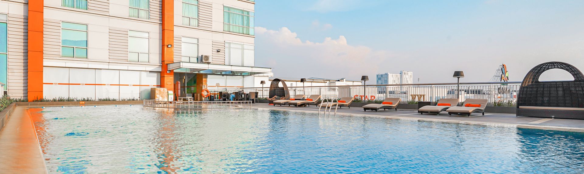 HBKS banner desktop 2