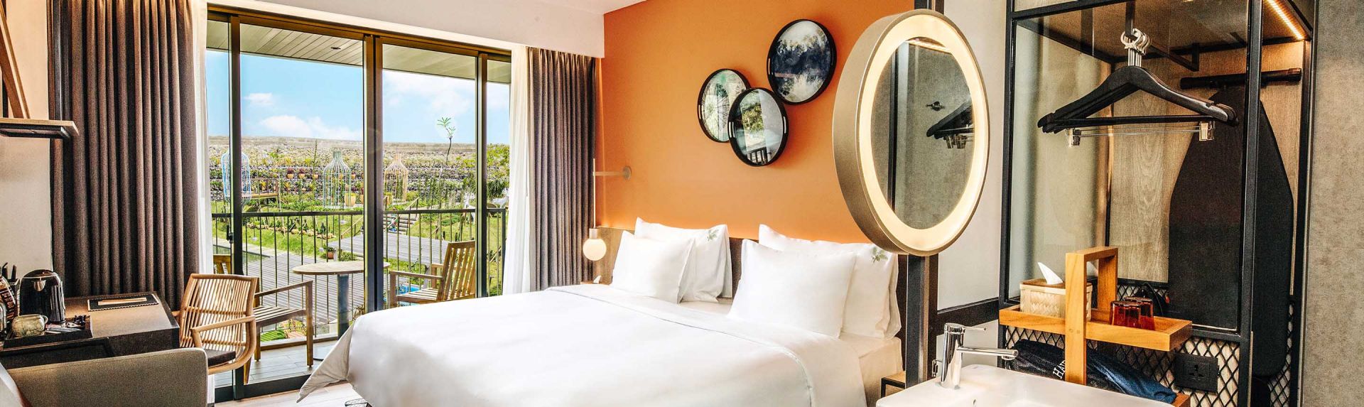 Banner Deluxe Secret Garden