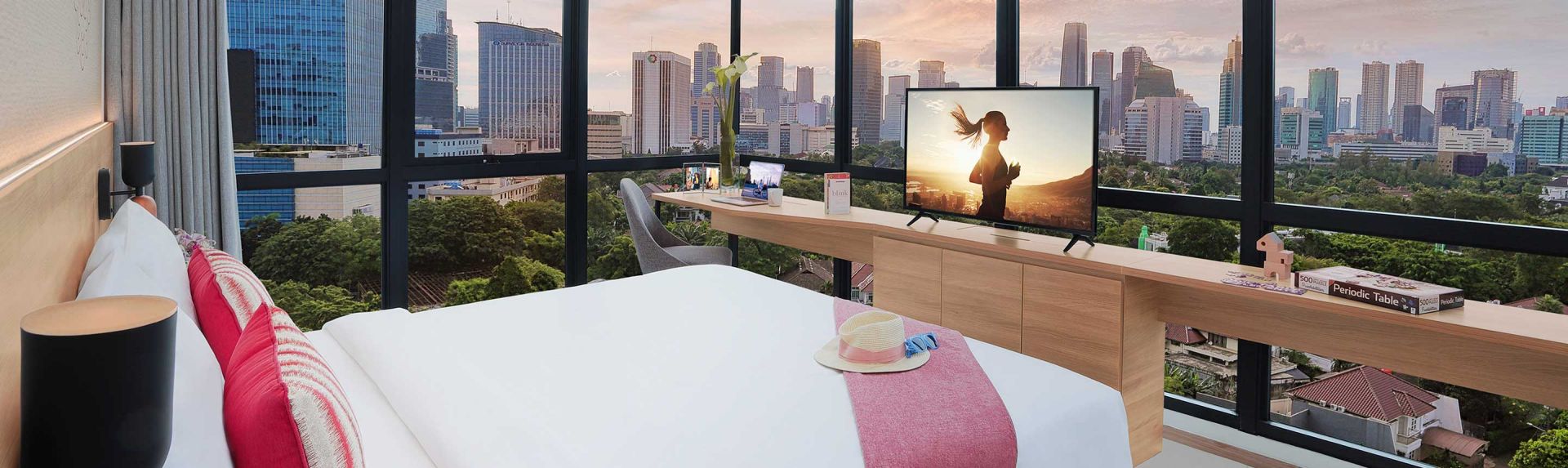 spanduk tiga kamar tidur citadine gatot subroto