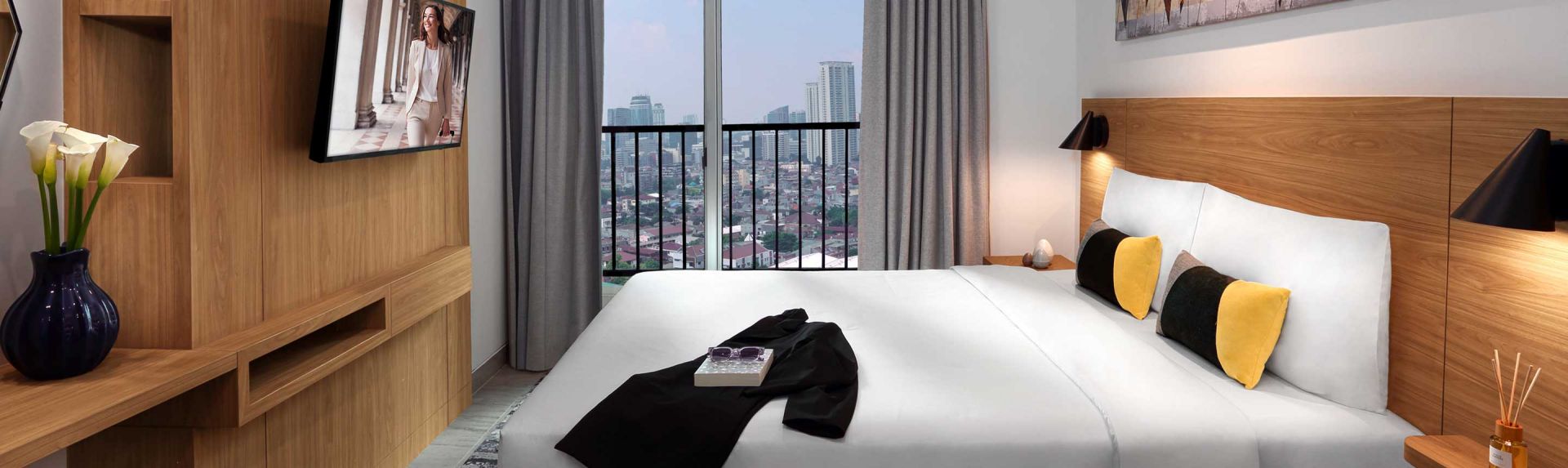 Eksekutif Studio Banner