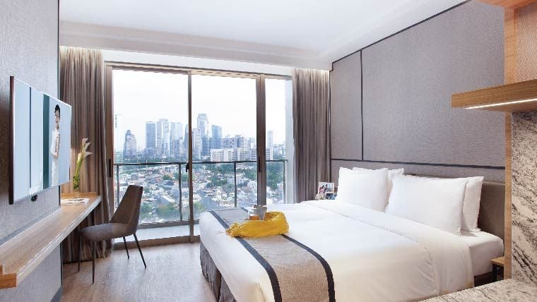 Multiple Photos SSJ Banner Executive King Thumbnail