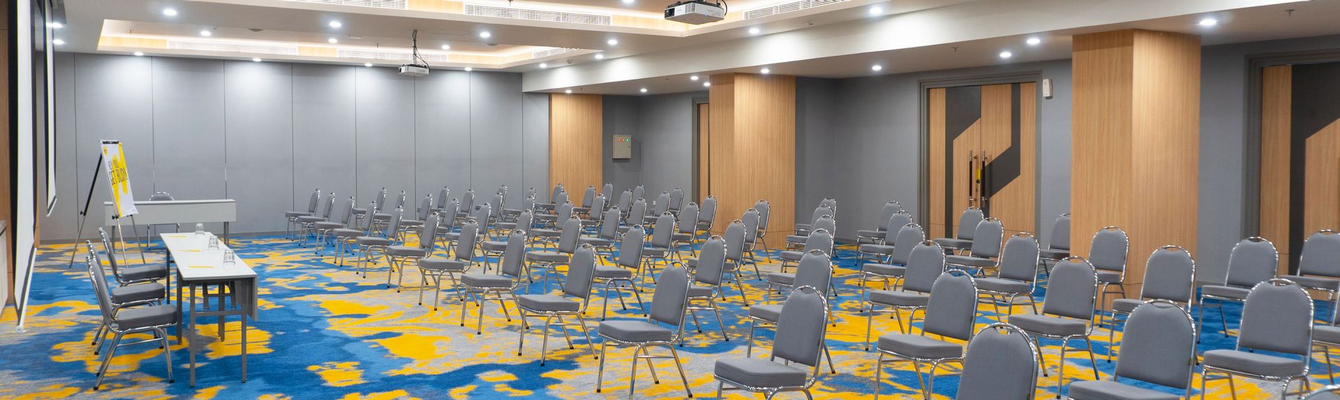 YELLO Hotel Jambi Meetings and Events