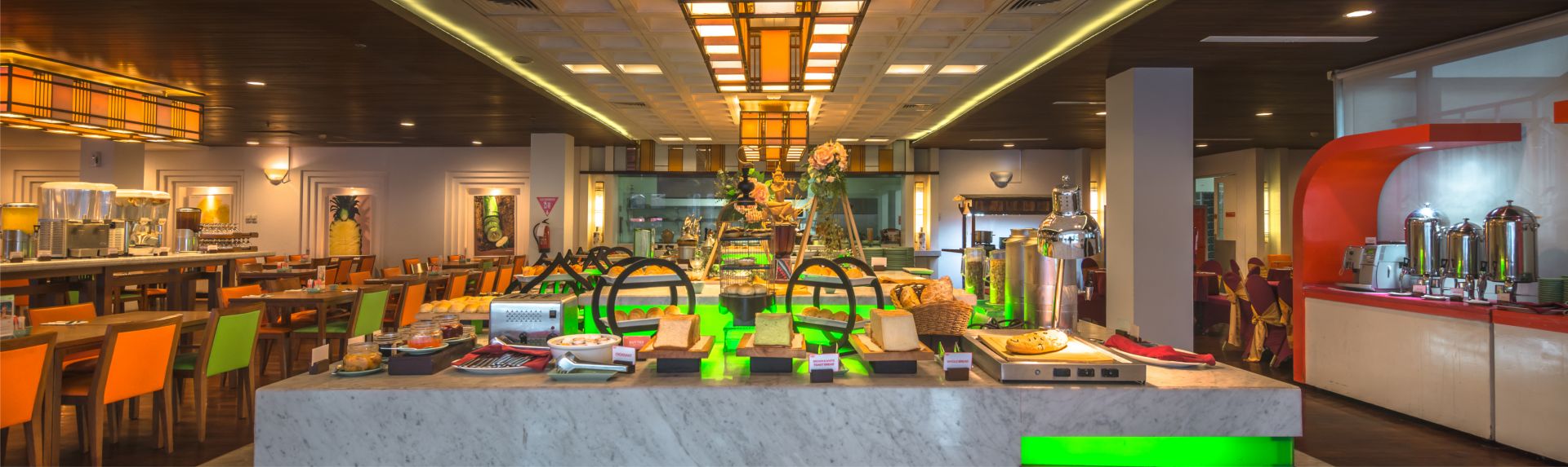 HARRIS Hotel & Conventions Malang Dining