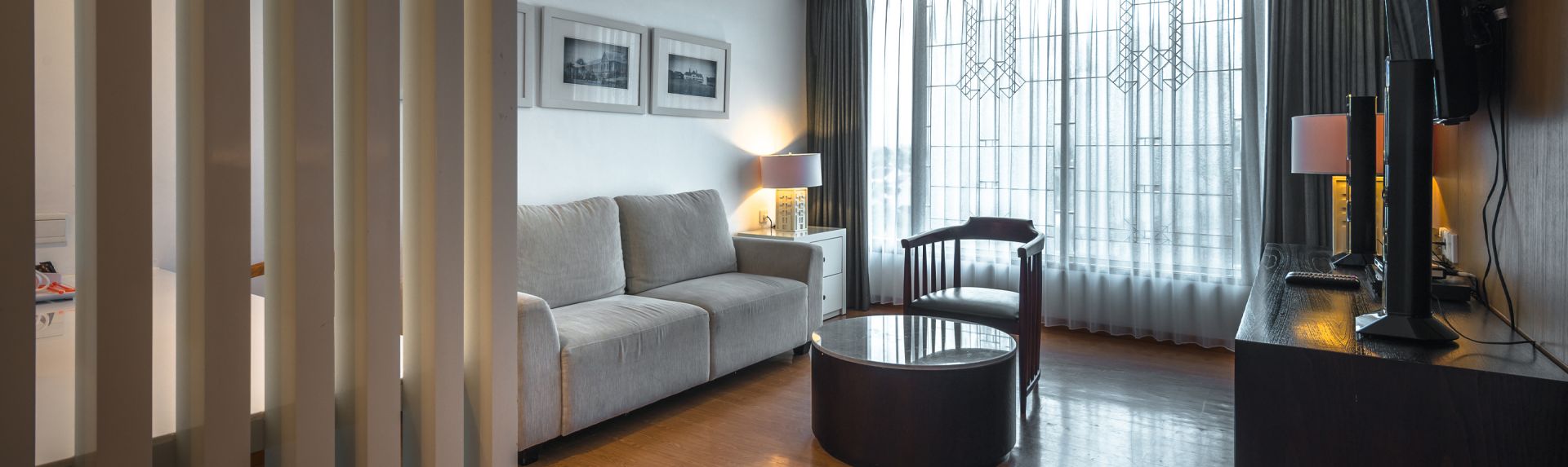 HMLG-banner-mobile-Harris-Sky