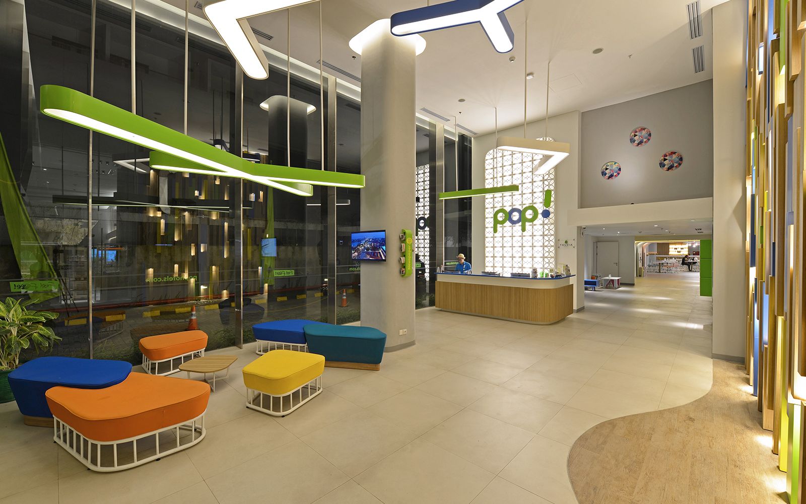 POP! Hotel Solo